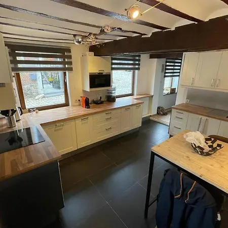 Petite Maison 2 Personnes Proche Du Circuit F1 Дом отдыха Ставело